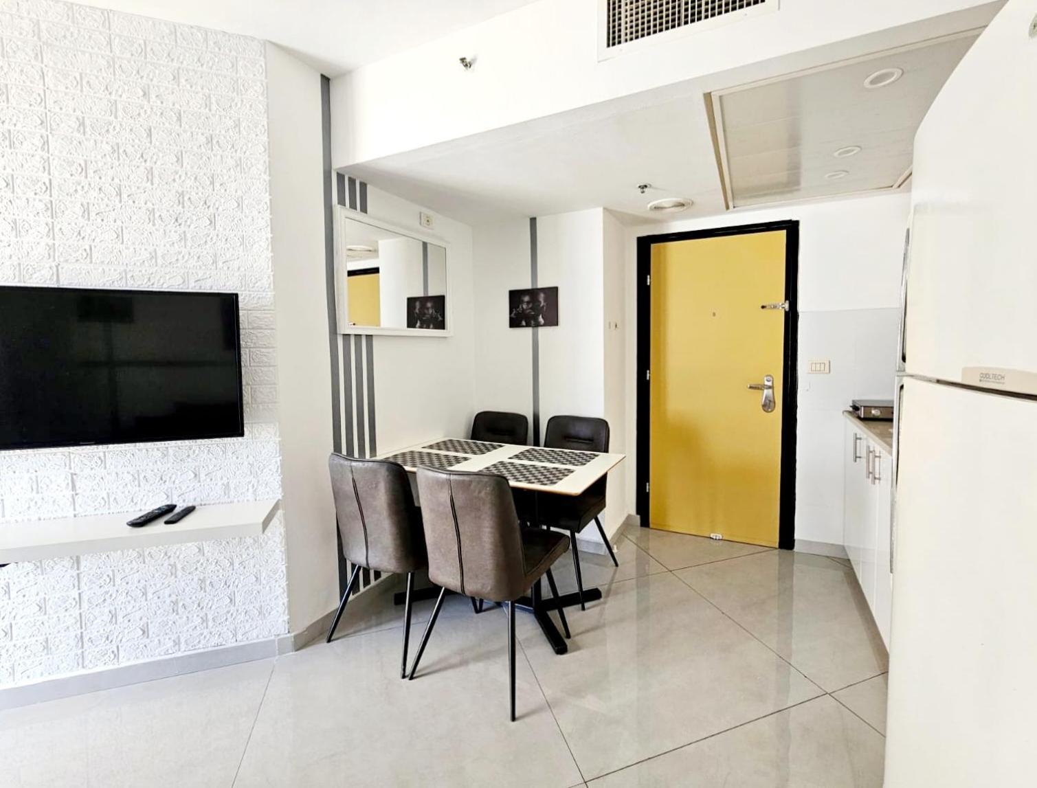 Go To Apartments In Leonardo Bat Yam Εξωτερικό φωτογραφία